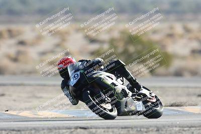 media/Dec-07-2025-CVMA (Sun) [[3e7d2de5dc]]/Race 12- Formula 40 MW and LW/